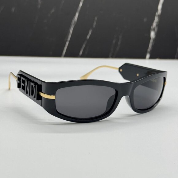 NEW FE40120I 01A FENDI SUNGLASSES SHINY BLACK WOMEN EYEWEAR FENDI - Picture 4 of 11